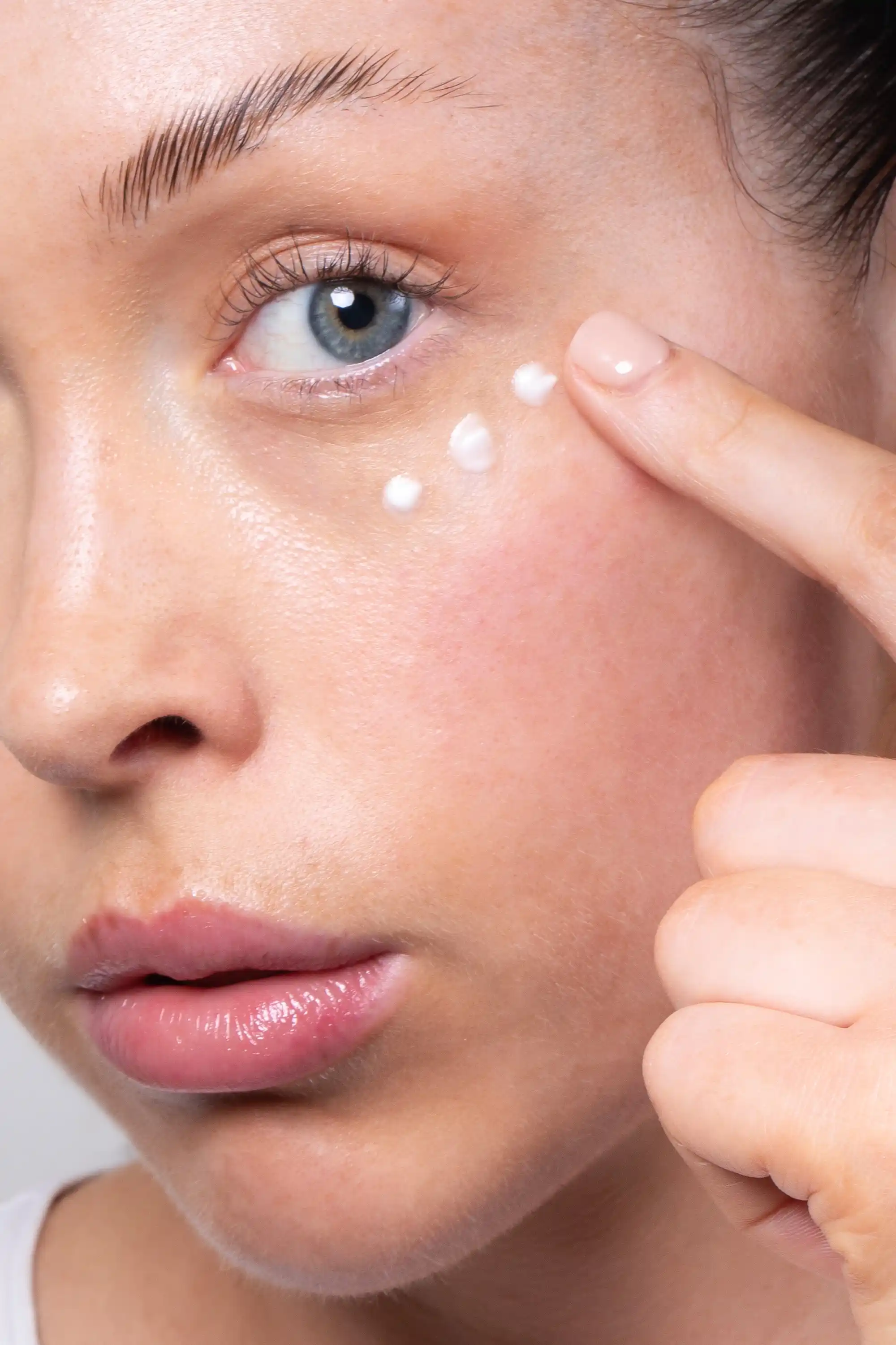 Glow-C Eye Cream - Image 5