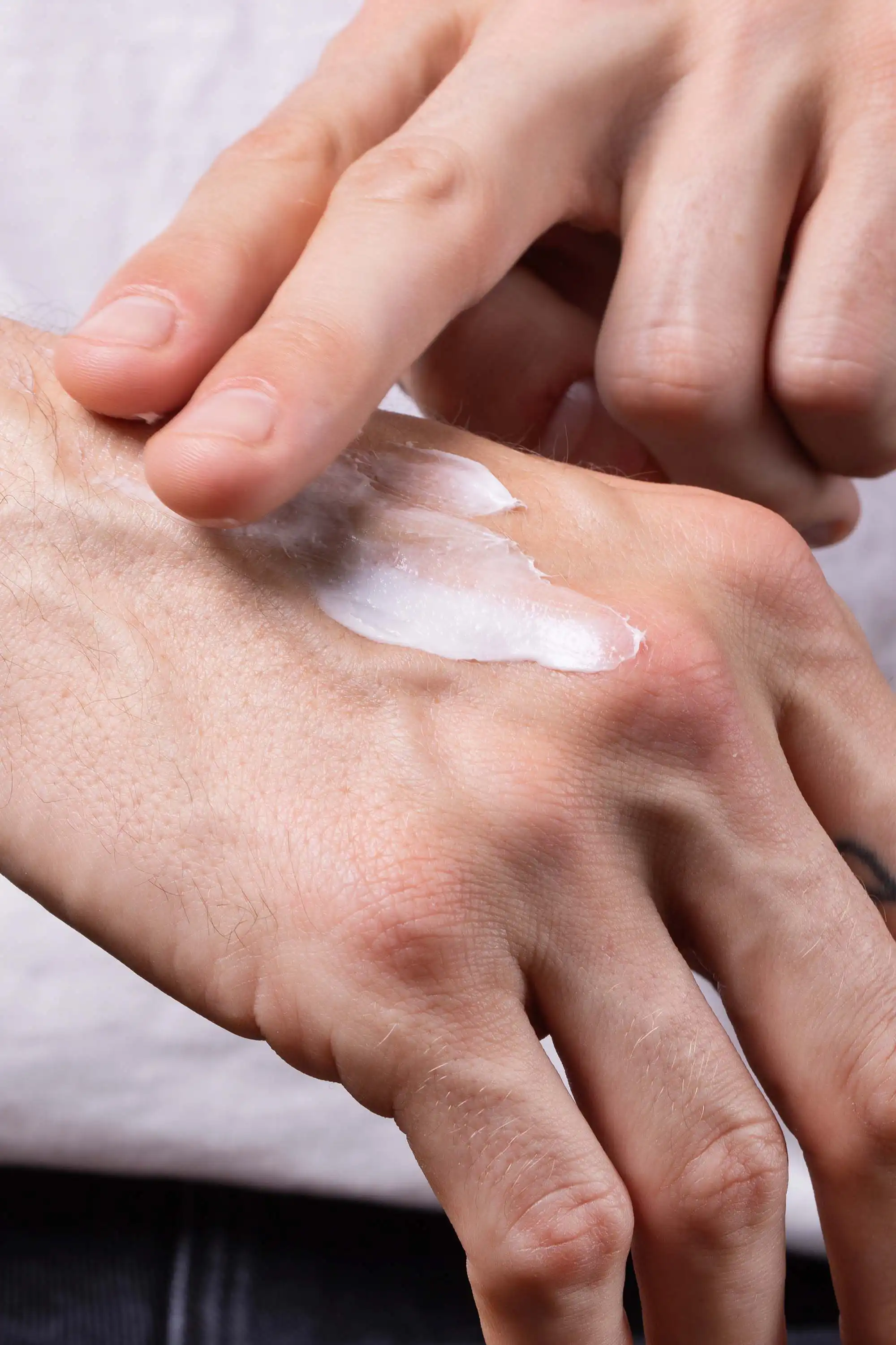 HydraSmooth Hand Cream - Image 4
